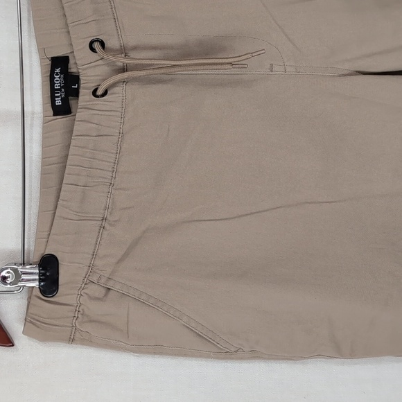 Blu Rock Khaki Beige Elastic Waist Jogger Pant Size Large NWOT - Picture 3 of 5